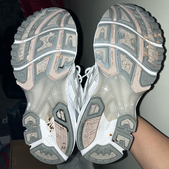 ASICS Gel Kayano 14 - Picture 10 of 11